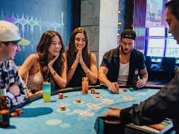 Halaman kategori permainan nvmslot menampilkan AduQ, blackjack, dan roulette sebagai pilihan yang tersedia